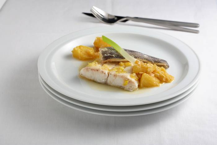 Merluza al vino blanco