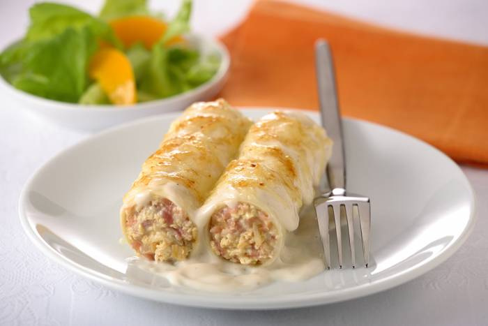 Canelones con bechamel