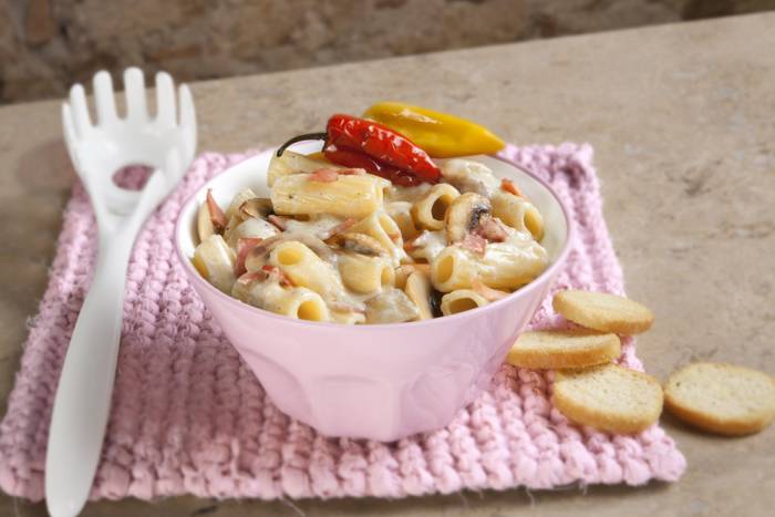 Pasta carbonara económica