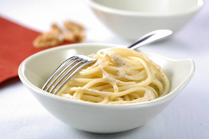 Espaguetis con salsa de nueces