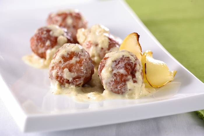 Albóndigas de pollo con salsa de manzana
