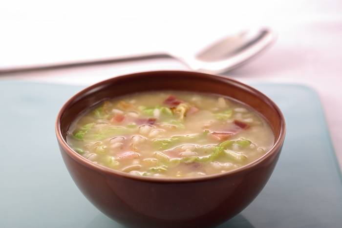 Sopa de repollo con arroz