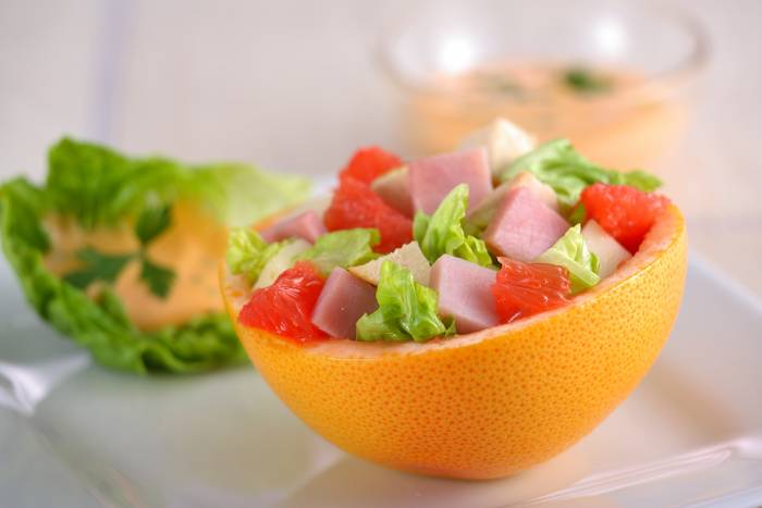 Ensalada de pechuga de pollo y pomelo