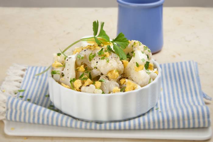Coliflor con huevo duro