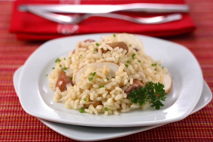 Risotto con setas y salchichas