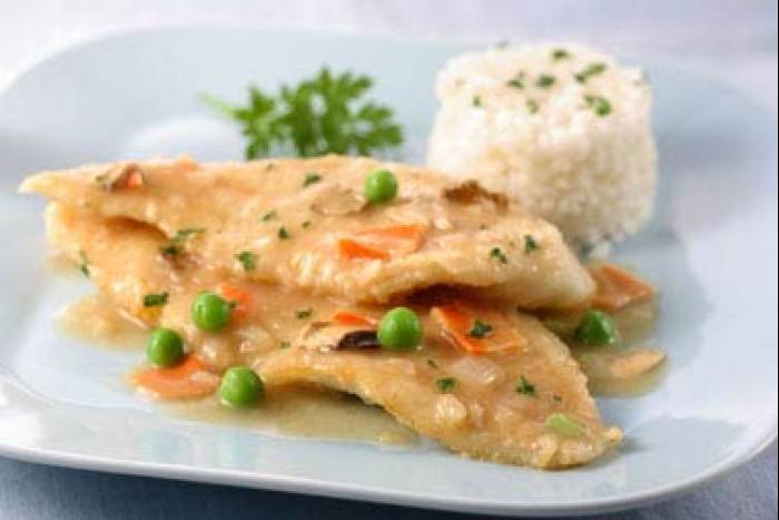 Pescado a la jardinera con arroz