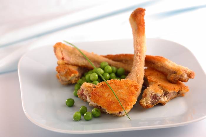 Chuletas de cordero empanadas