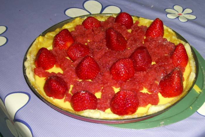 Hojaldre de natillas y fresas