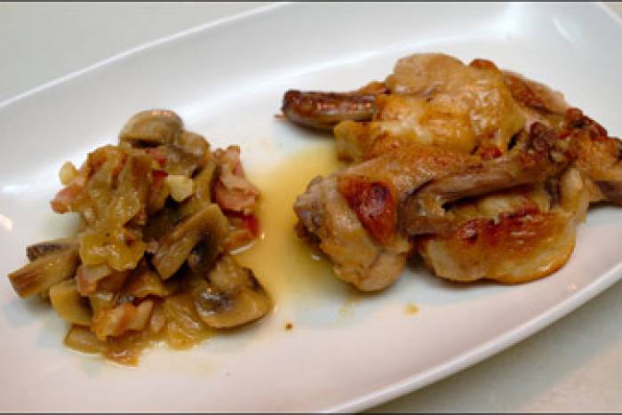 Conejo con champiñones al cava