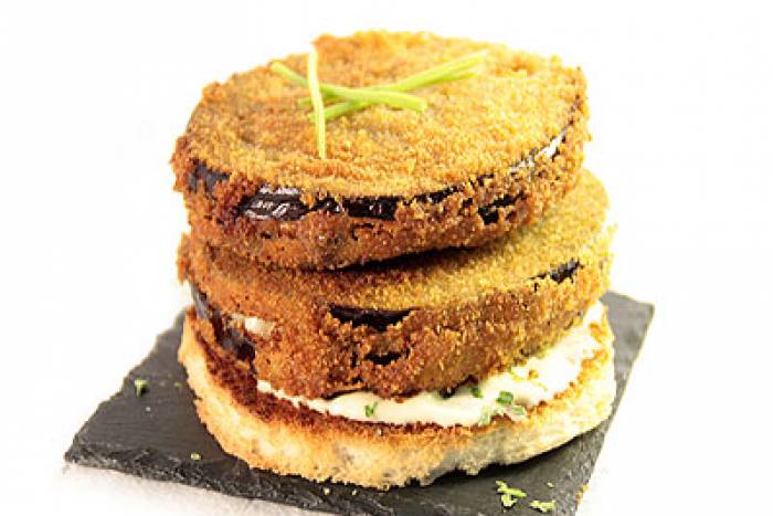 Berenjenas rellenas de jamón y queso