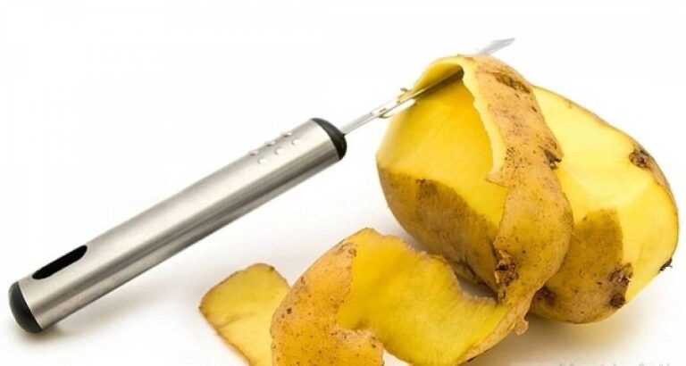 Recuperar las pieles de la patata o la zanahoria