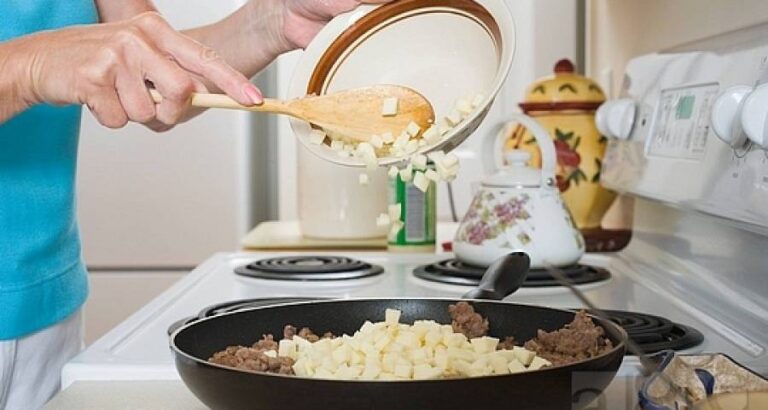 Cocinar con sartenes o cazuelas de un asa