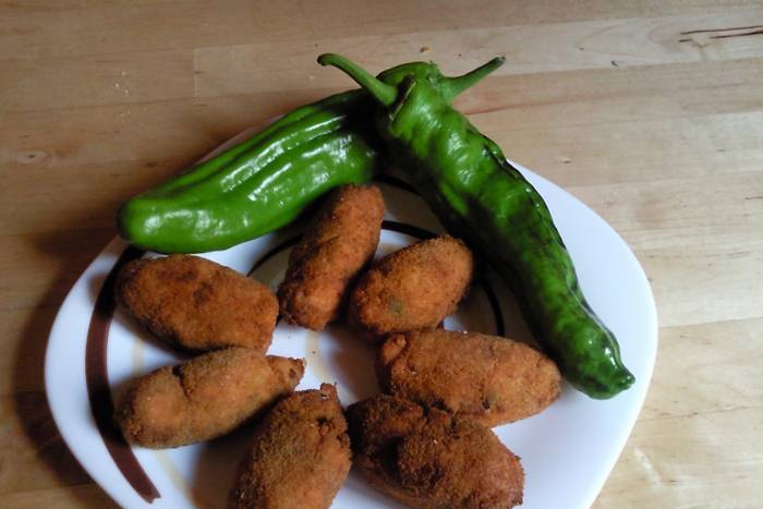 Croquetas de pimientos verdes