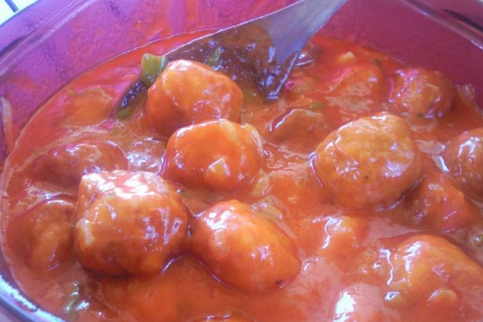 Albóndigas caseras con tomate casero