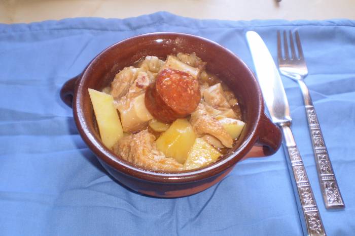 Callos a la madrileña hechos en cazuela de barro