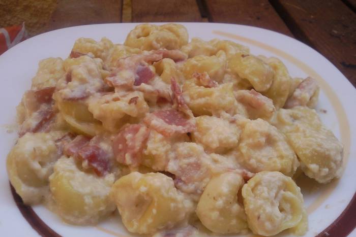 Tortellinis de queso a la carbonara