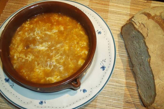 Sopa de huevo