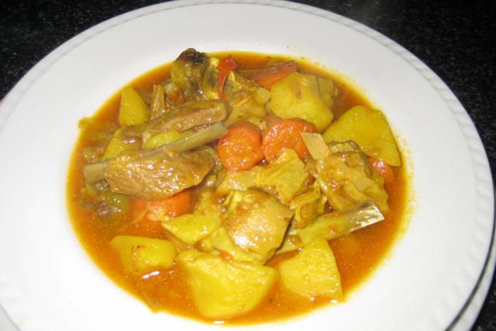 Estofado de costillas de cordero con patatas| Recetas Gallina Blanca