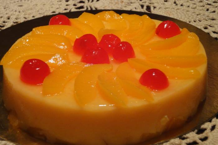 Tarta fría de melocotón