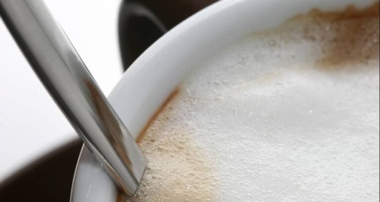 Cómo hacer una taza de café con crema