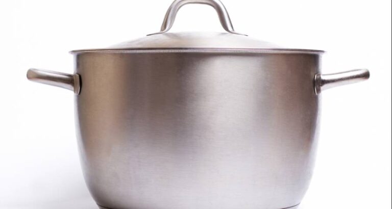 Mantener el hervor del agua en una olla