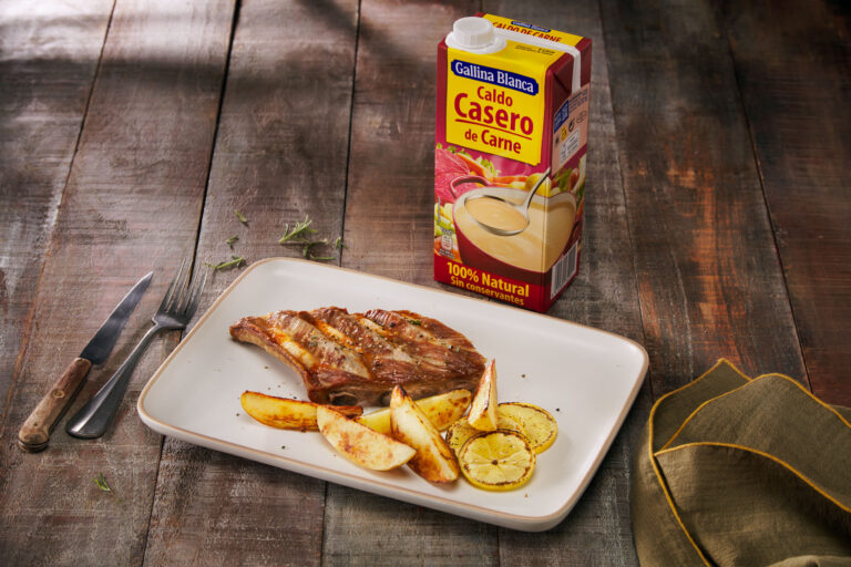 Costillas al horno con patatas