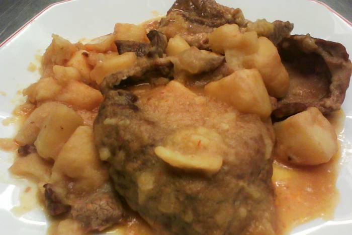 Fricandó de ternera con patatas