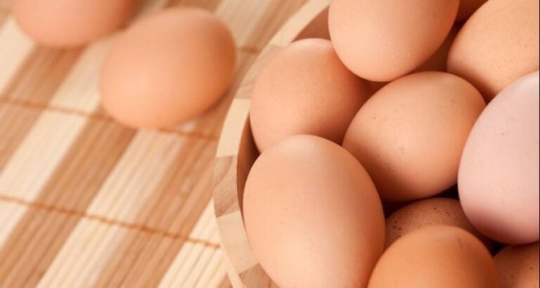 ¿cómo saber si un huevo está cocido o no?