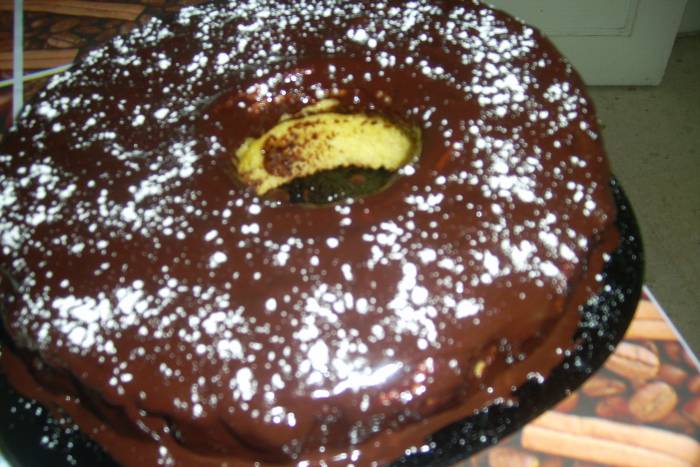 Bizcocho de naranja bañado con chocolate
