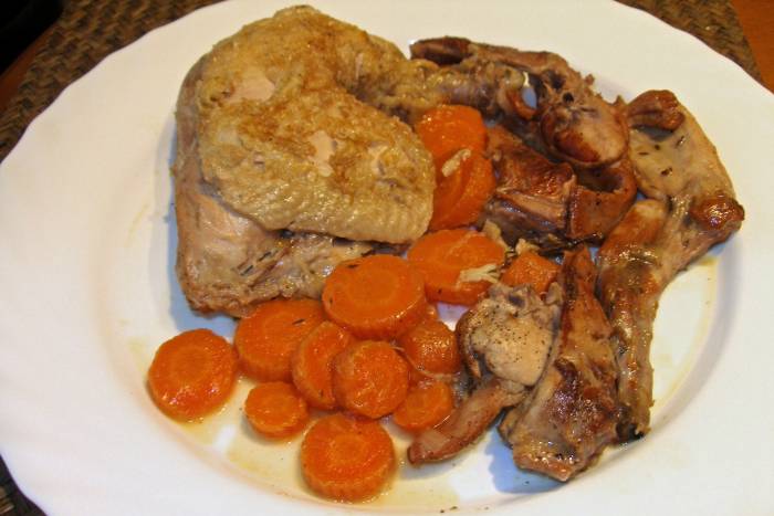 Pollo y conejo rostits