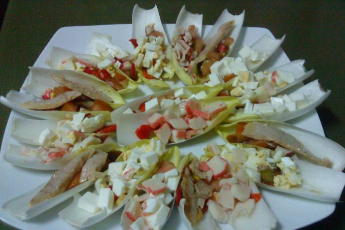 Endivias rellenas variadas de dieta