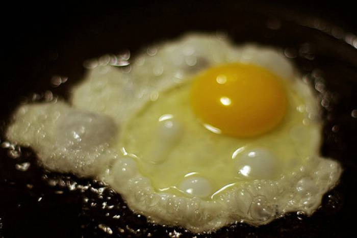 Huevos fritos con miel