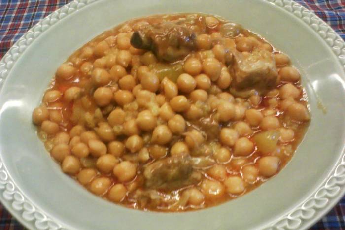 Garbanzos con costilla