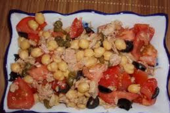Ensalada rápida con garbanzos