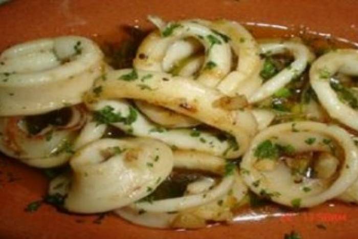 Calamares al ajillo