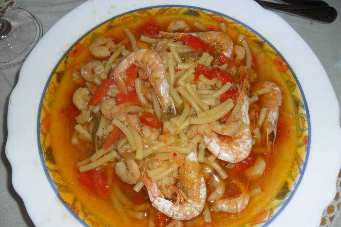 Fideo con gamba a lo gaditano