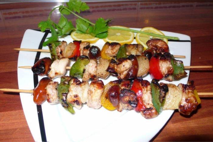 Brochetas de pollo a la plancha