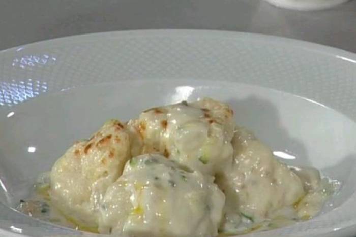 Coliflor con salsa de almendras