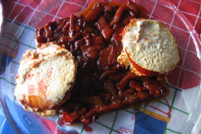 Pimientos caramelizados con queso de cabra