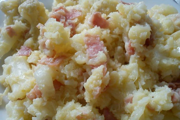 Coliflor salteada con ajito y bacon