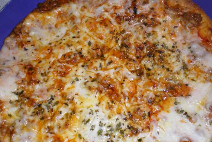 Pizza barbacoa con carne picada