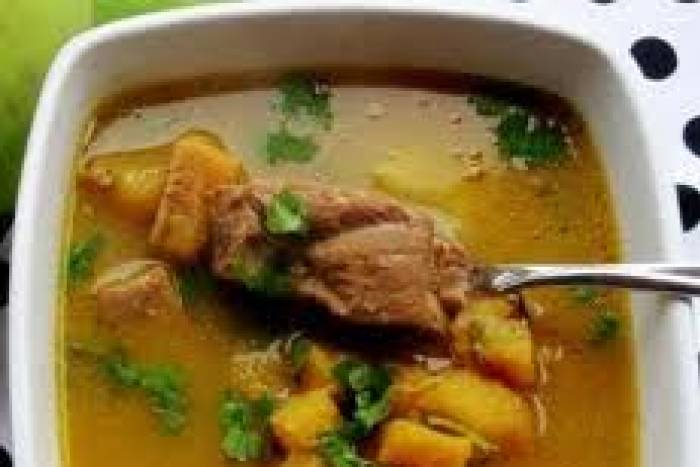 Sopa de costilla de ternera