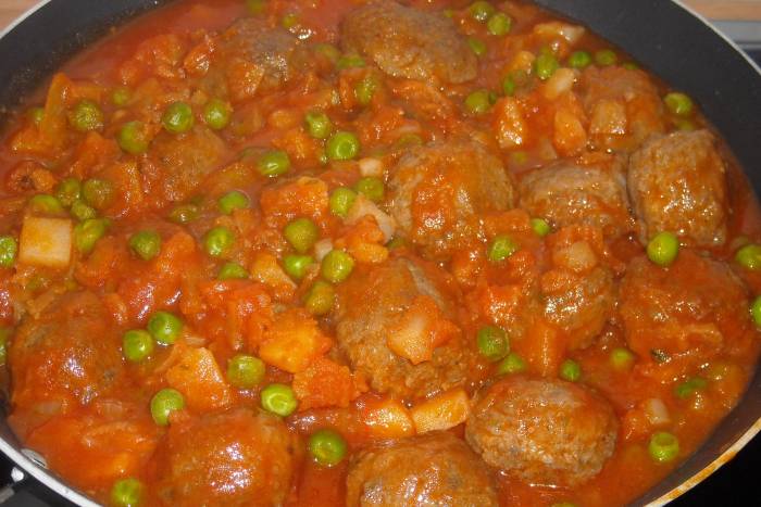 Albóndigas con tomate