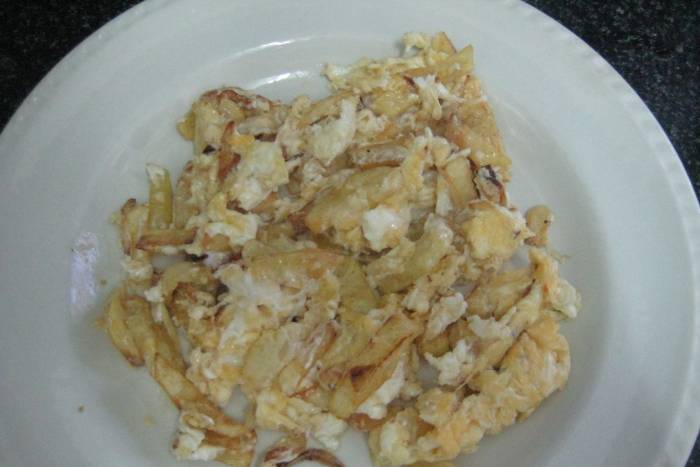 Papas revueltas con huevo
