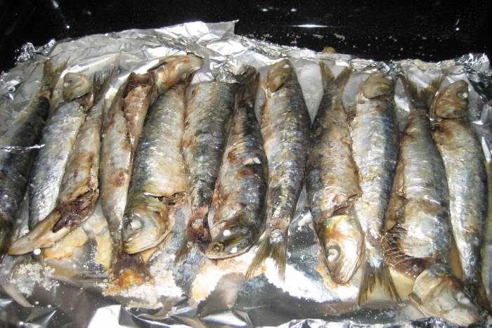 Sardinas asadas en papillote