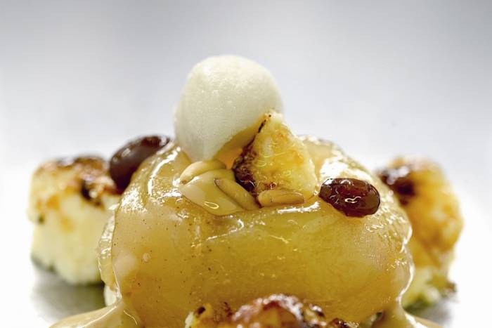 Manzana al horno, canela y vainilla