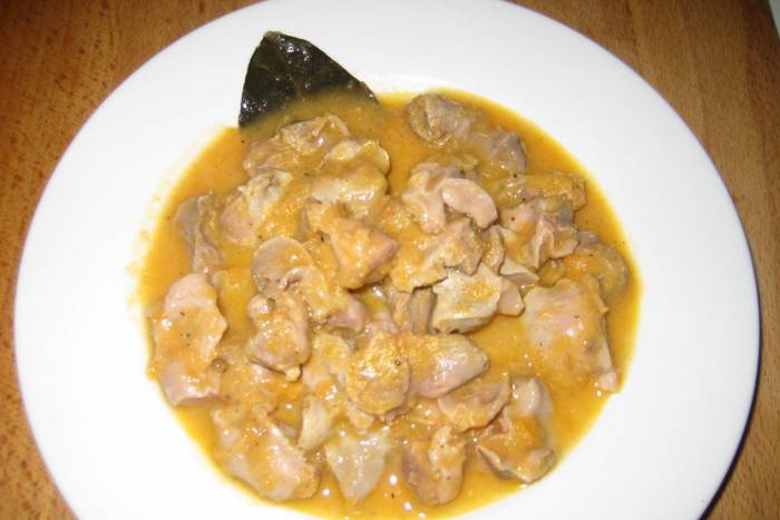 Mollejitas de pollo en salsa de verduras