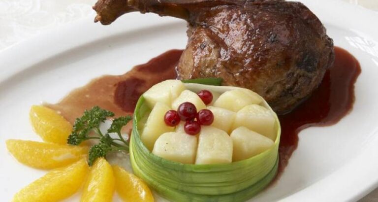 Fruta en la comida salada