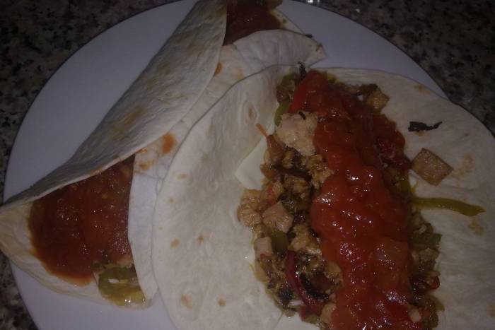 Fajitas de atún con toque de manzana