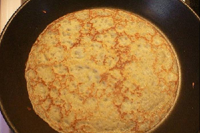 Crepes de atún gratinados
